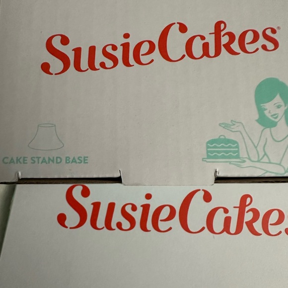 Susie Cakes Cake Stand Base & Cake Stand Top Light Blue - Brand New in Boxes - Picture 5 of 11